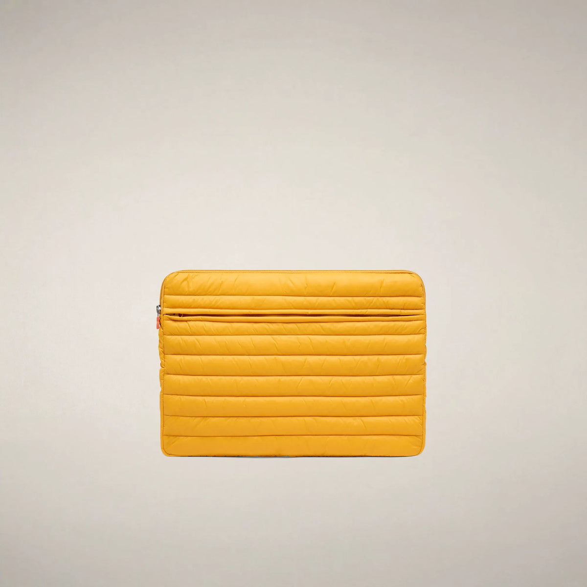 beak yellow